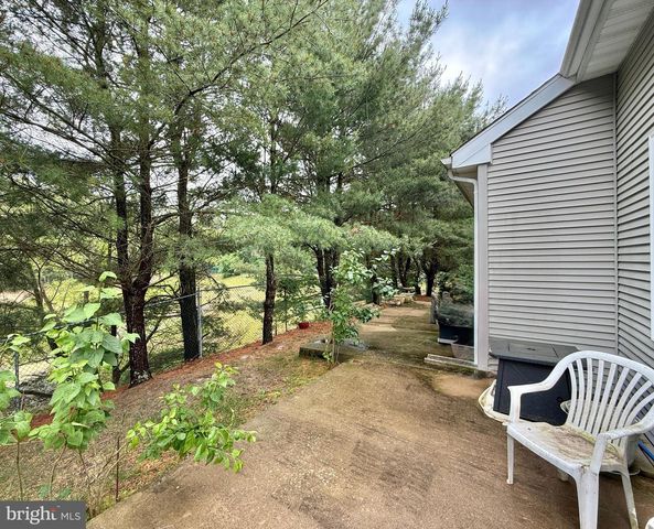 74 BRIARWOOD DR, Tuckerton, NJ 08087