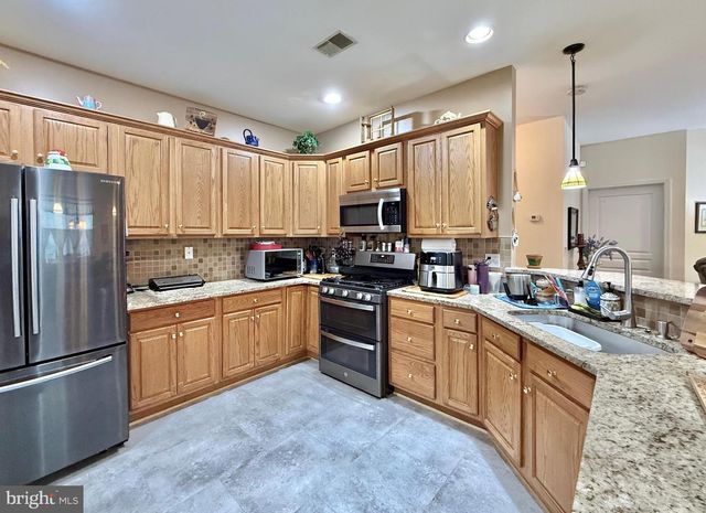 74 BRIARWOOD DR, Tuckerton, NJ 08087