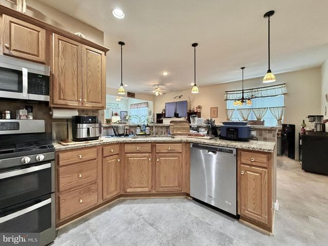 74 BRIARWOOD DR, Tuckerton, NJ 08087