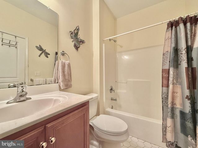 74 BRIARWOOD DR, Tuckerton, NJ 08087