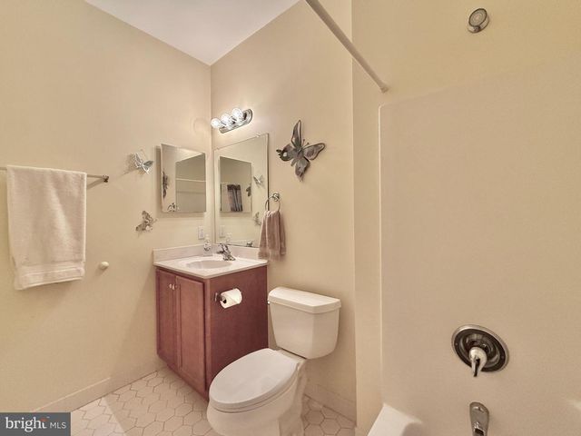 74 BRIARWOOD DR, Tuckerton, NJ 08087