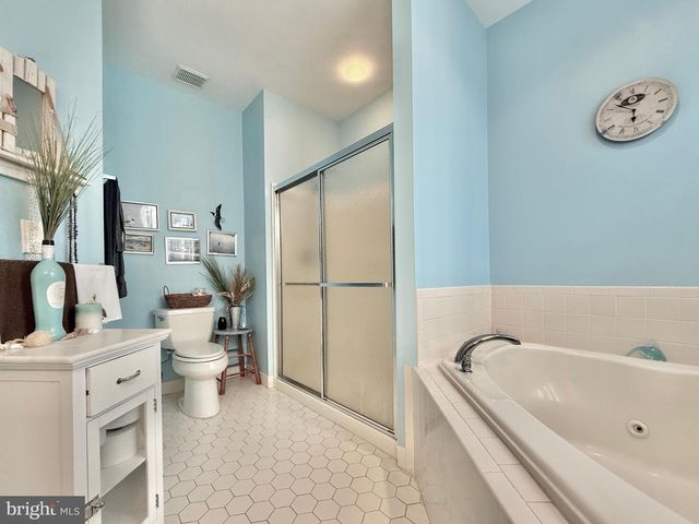 74 BRIARWOOD DR, Tuckerton, NJ 08087