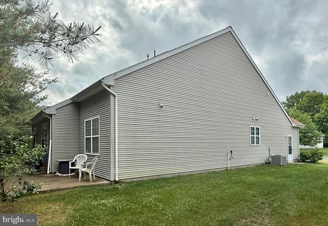74 BRIARWOOD DR, Tuckerton, NJ 08087