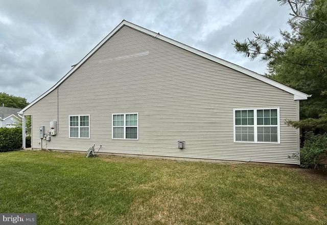 74 BRIARWOOD DR, Tuckerton, NJ 08087
