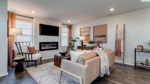 6416 Polar Dr, Pasco, WA 99301