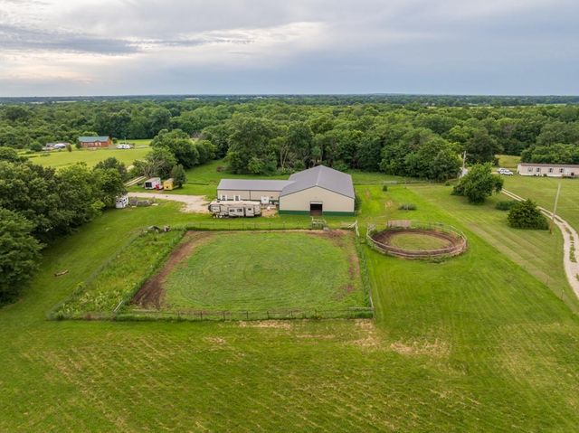 620 SW T Highway, Holden, MO 64040