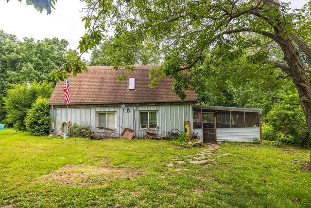 620 SW T Highway, Holden, MO 64040
