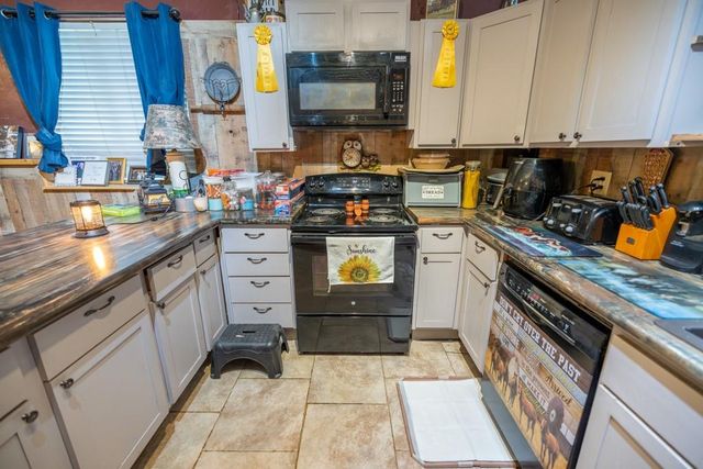 620 SW T Highway, Holden, MO 64040