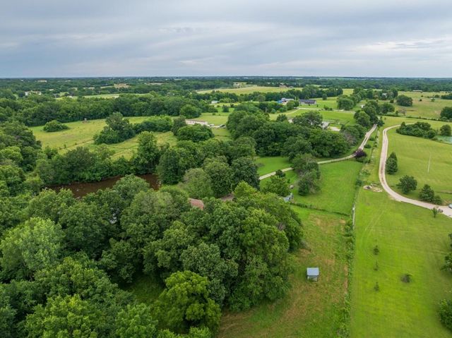620 SW T Highway, Holden, MO 64040