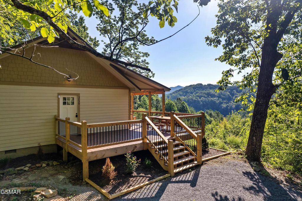 3730 Ivy Way, Sevierville, TN 37876