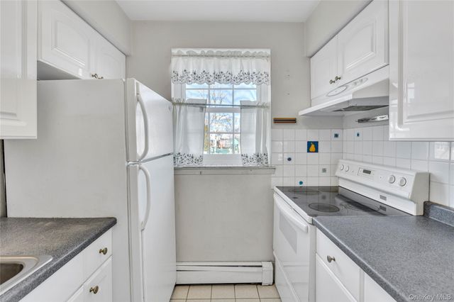 1055 Village Drive 1055, Hauppauge, NY 11788