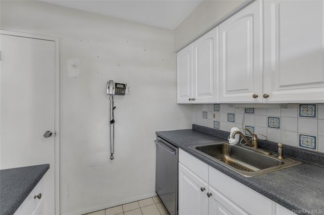 1055 Village Drive 1055, Hauppauge, NY 11788