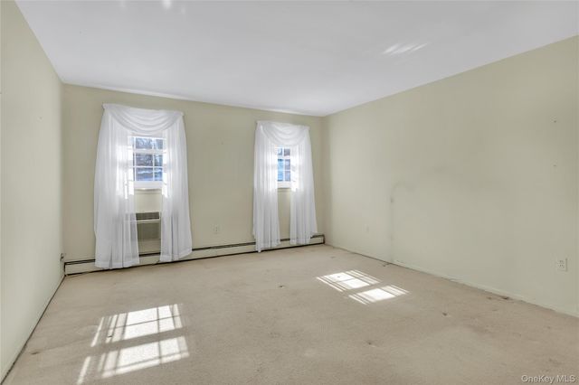 1055 Village Drive 1055, Hauppauge, NY 11788