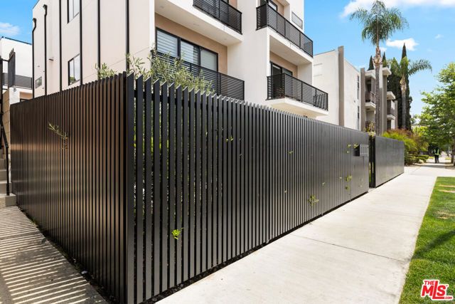5118 Laurel Canyon, Valley Village, CA 91607