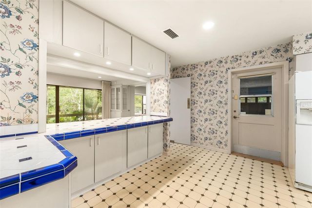 630 SW 26TH PLACE, Gainesville, FL 32601