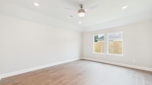 111 Acadian Falls Drive, Broussard, LA 70518