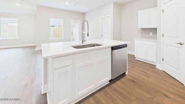 111 Acadian Falls Drive, Broussard, LA 70518
