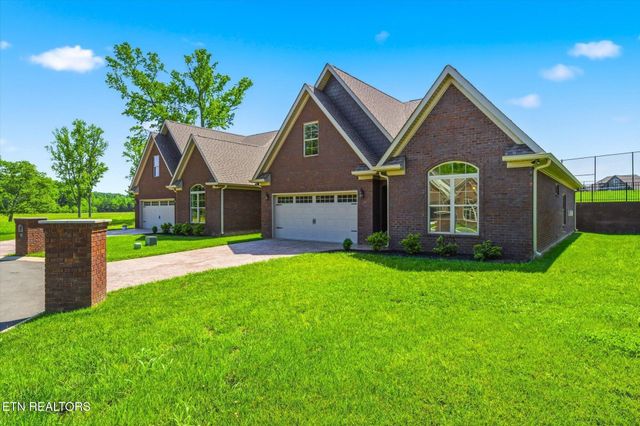 224 Lake View Point, Englewood, TN 37329