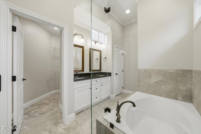 224 Lake View Point, Englewood, TN 37329