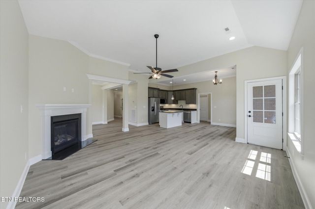 224 Lake View Point, Englewood, TN 37329