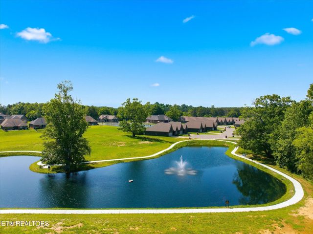 224 Lake View Point, Englewood, TN 37329