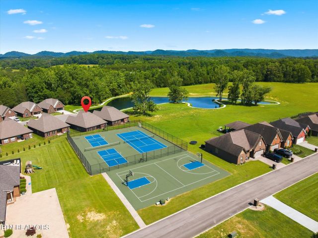 224 Lake View Point, Englewood, TN 37329