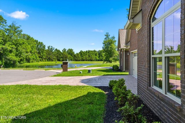 224 Lake View Point, Englewood, TN 37329