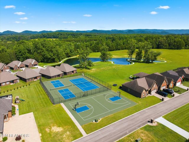 224 Lake View Point, Englewood, TN 37329