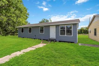 711 Rosen Avenue, Rosharon, TX 77583