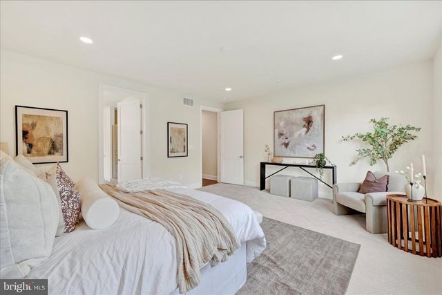 116 VILLABROOK WAY, Baltimore, MD 21212