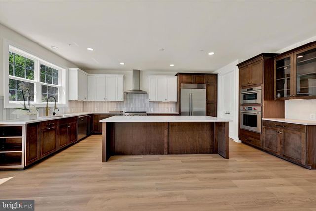 116 VILLABROOK WAY, Baltimore, MD 21212
