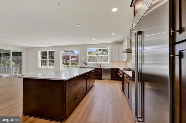 116 VILLABROOK WAY, Baltimore, MD 21212