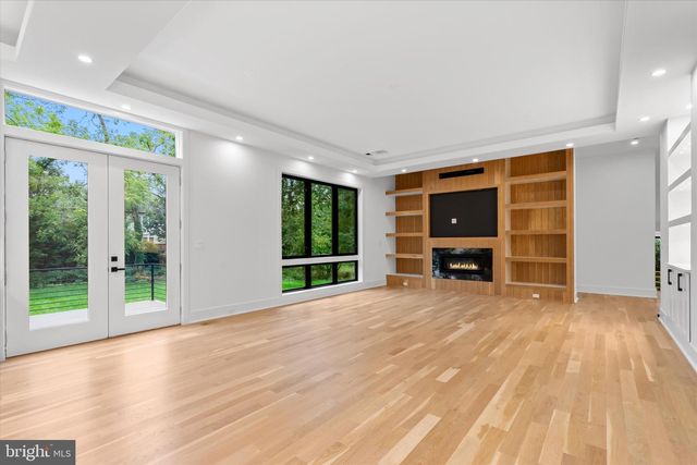 4609 WILLOW RUN DR, Annandale, VA 22003
