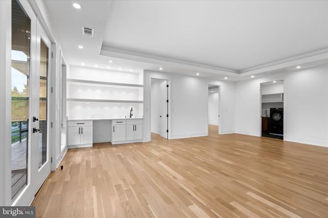 4609 WILLOW RUN DR, Annandale, VA 22003