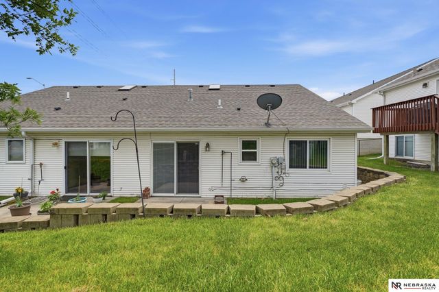 5520 Vavak Place, Lincoln, NE 68516
