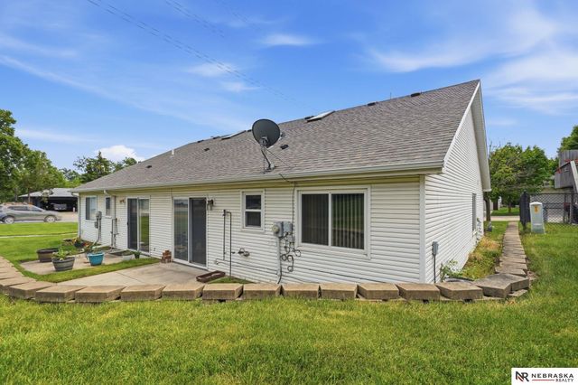 5520 Vavak Place, Lincoln, NE 68516