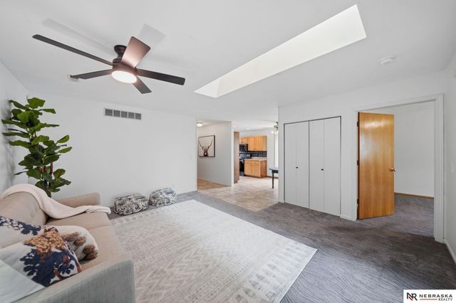 5520 Vavak Place, Lincoln, NE 68516