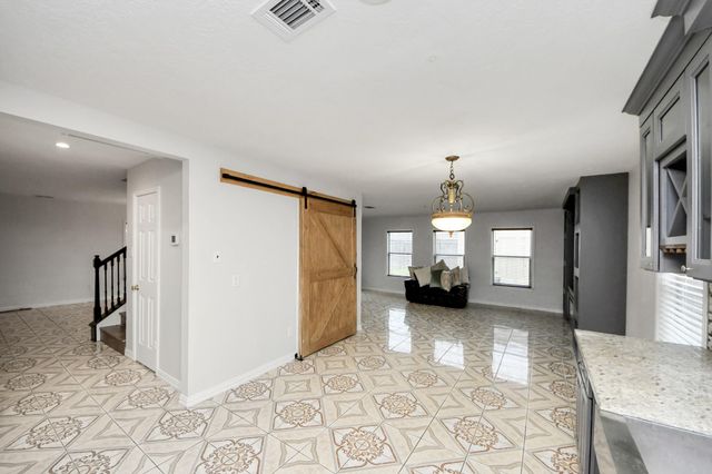 1910 Fallow Lane, Houston, TX 77049