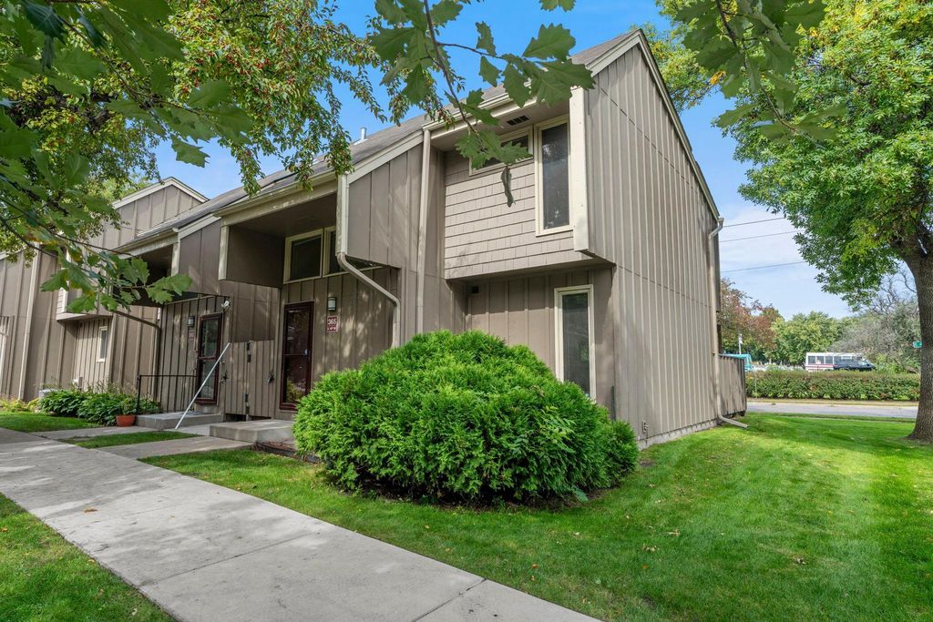 365 E 43rd Street, Minneapolis, MN 55409 — photo 2