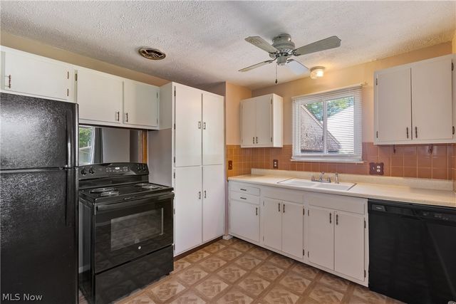 915 Valley Drive NW, North Canton, OH 44720