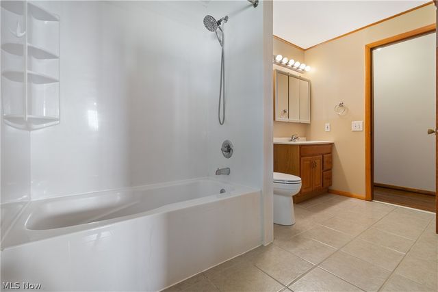 915 Valley Drive NW, North Canton, OH 44720