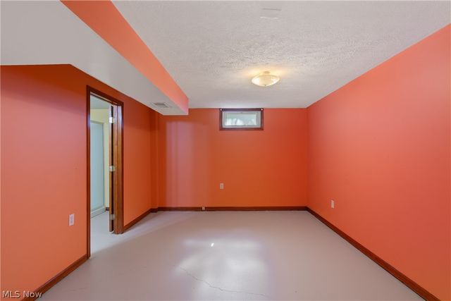 915 Valley Drive NW, North Canton, OH 44720