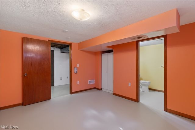 915 Valley Drive NW, North Canton, OH 44720