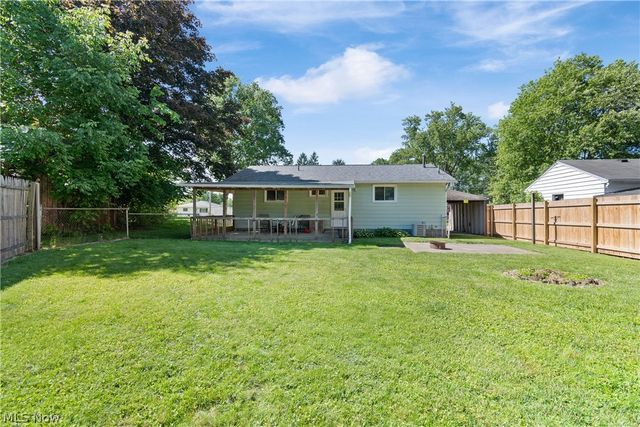 915 Valley Drive NW, North Canton, OH 44720