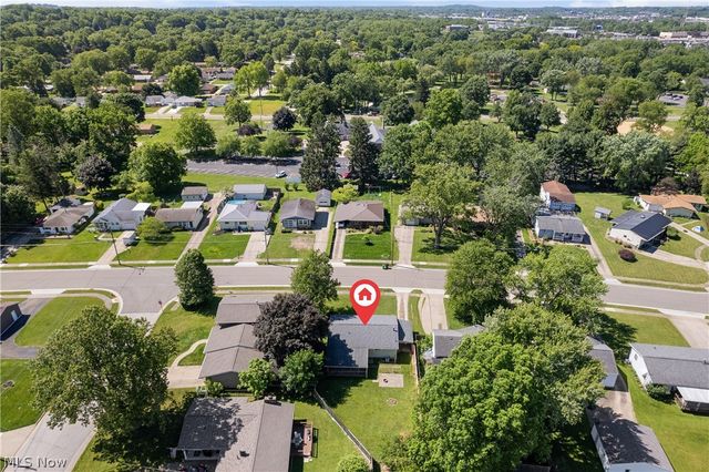 915 Valley Drive NW, North Canton, OH 44720