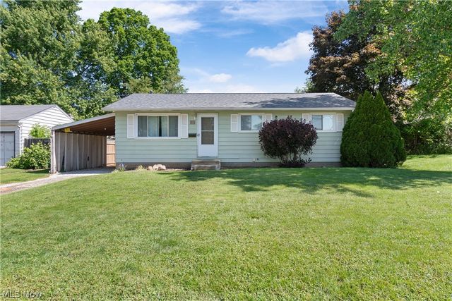 915 Valley Drive NW, North Canton, OH 44720