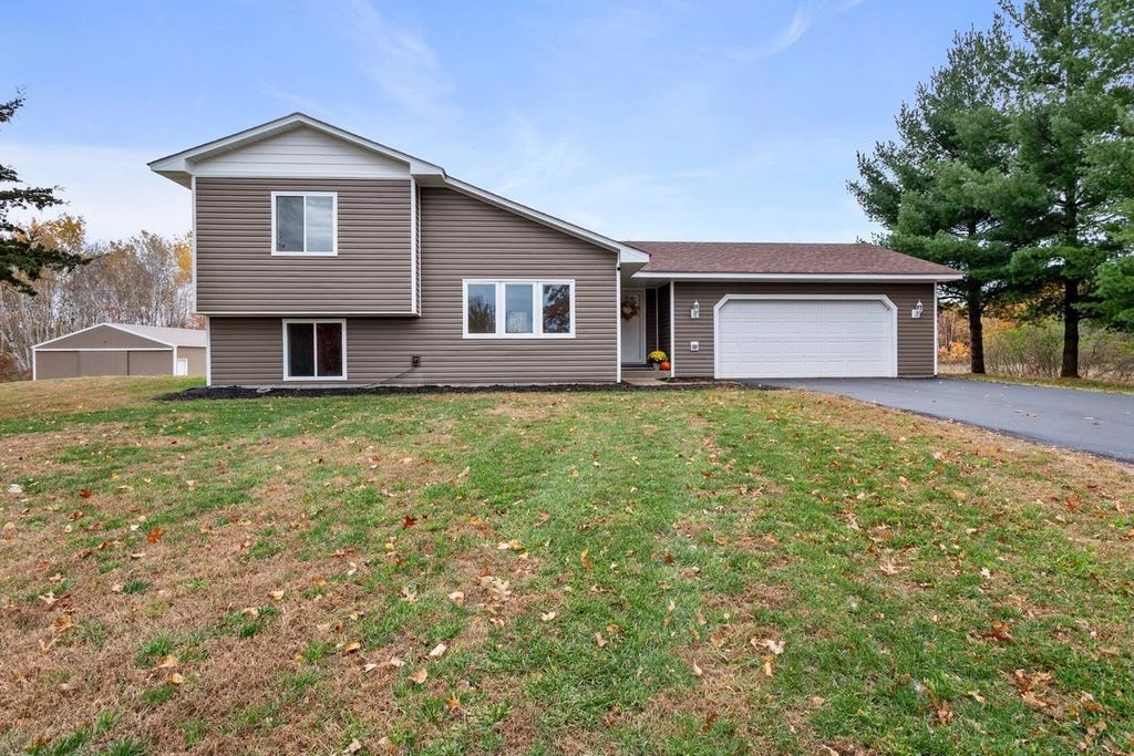 23365 University Avenue Extension NE, East Bethel, MN 55005