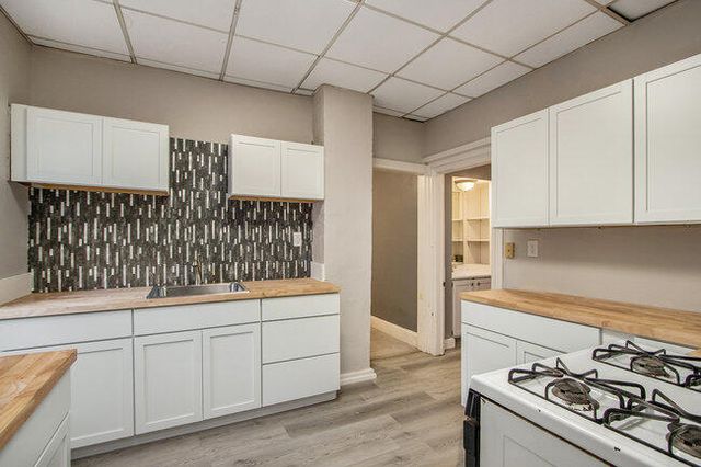 713 W Vine Street, Kalamazoo, MI 49008