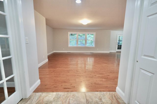372 WHITE BEAR RD, Birdsboro, PA 19508