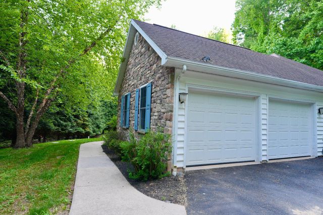 372 WHITE BEAR RD, Birdsboro, PA 19508